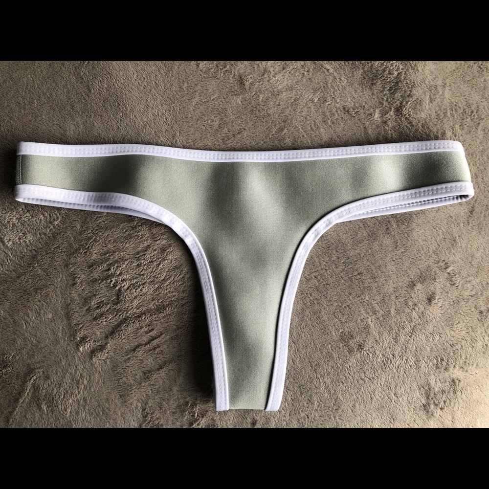 Hoaka Swimwear Shiny Grey Bootykini bottom